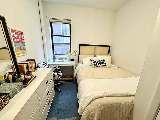 Rented by J PRESTON AND ASSOCIATES INC | media 10