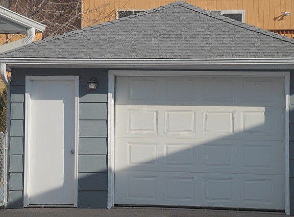 2nd image of 2086 Ivy St