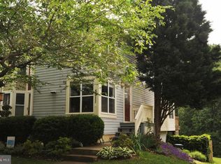5911 Dungeness Ln, Alexandria, VA 22315