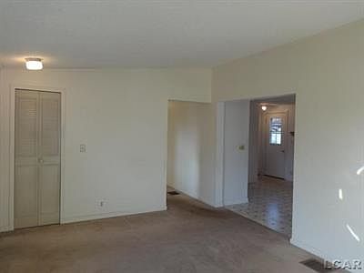 4th image of 104 Boyce Dr