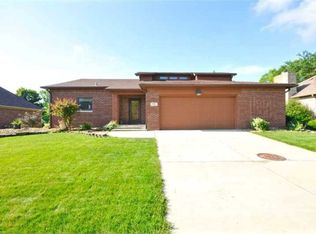 928 Saint Andrews Dr, Avon, IN 46123