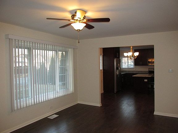 4th image of 205 Winters Dr