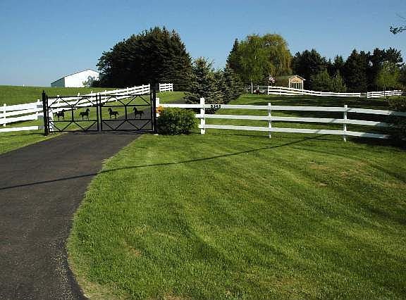 Entrance to the Horse Farm