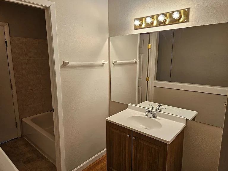 12174 E Kepner Pl — Photo 9