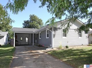 7128 Cuming St, Lincoln, NE 68507