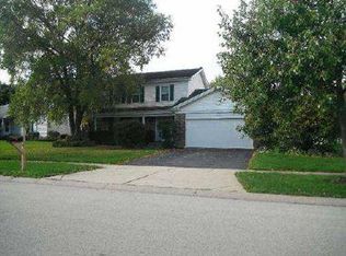 725 Tanglewood Dr, Algonquin, IL