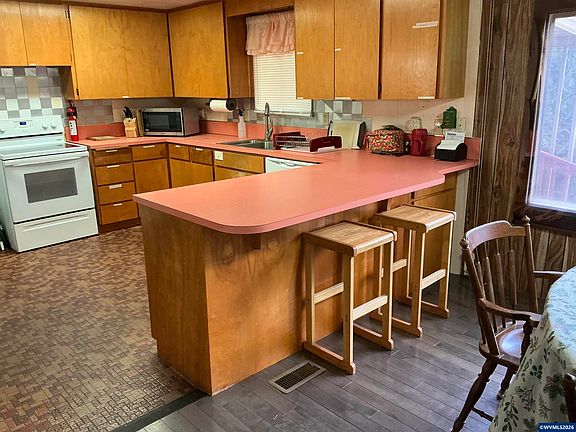 5th image of 2232 42nd Ave SE Unit 905