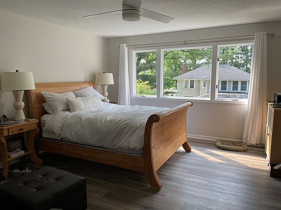 5th image of 17653 Oakwood Dr