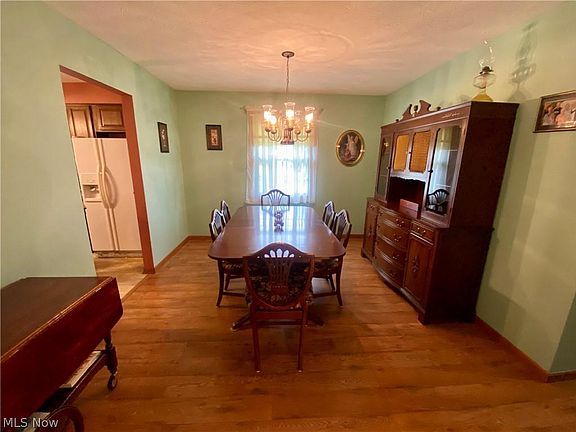 5th image of 10289 Newbury Ave NW