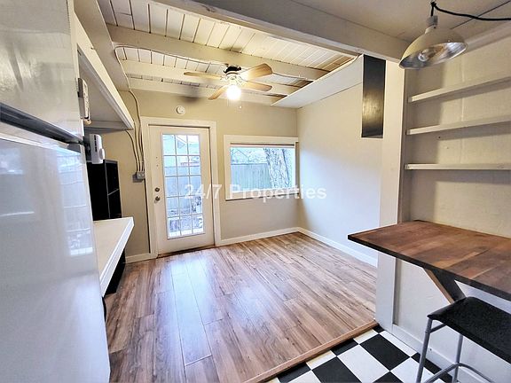 3rd image of 9336 N Lombard St #B