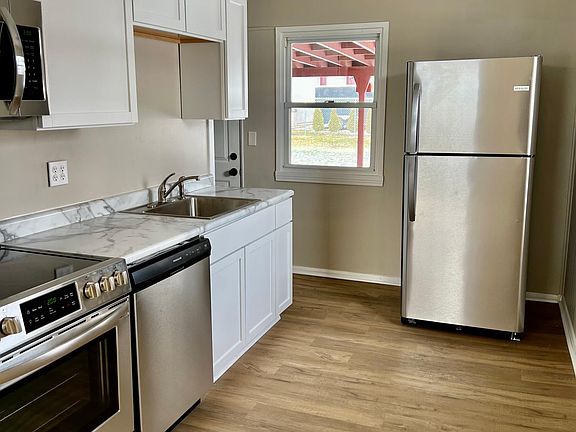 Completely renovated kitchen.