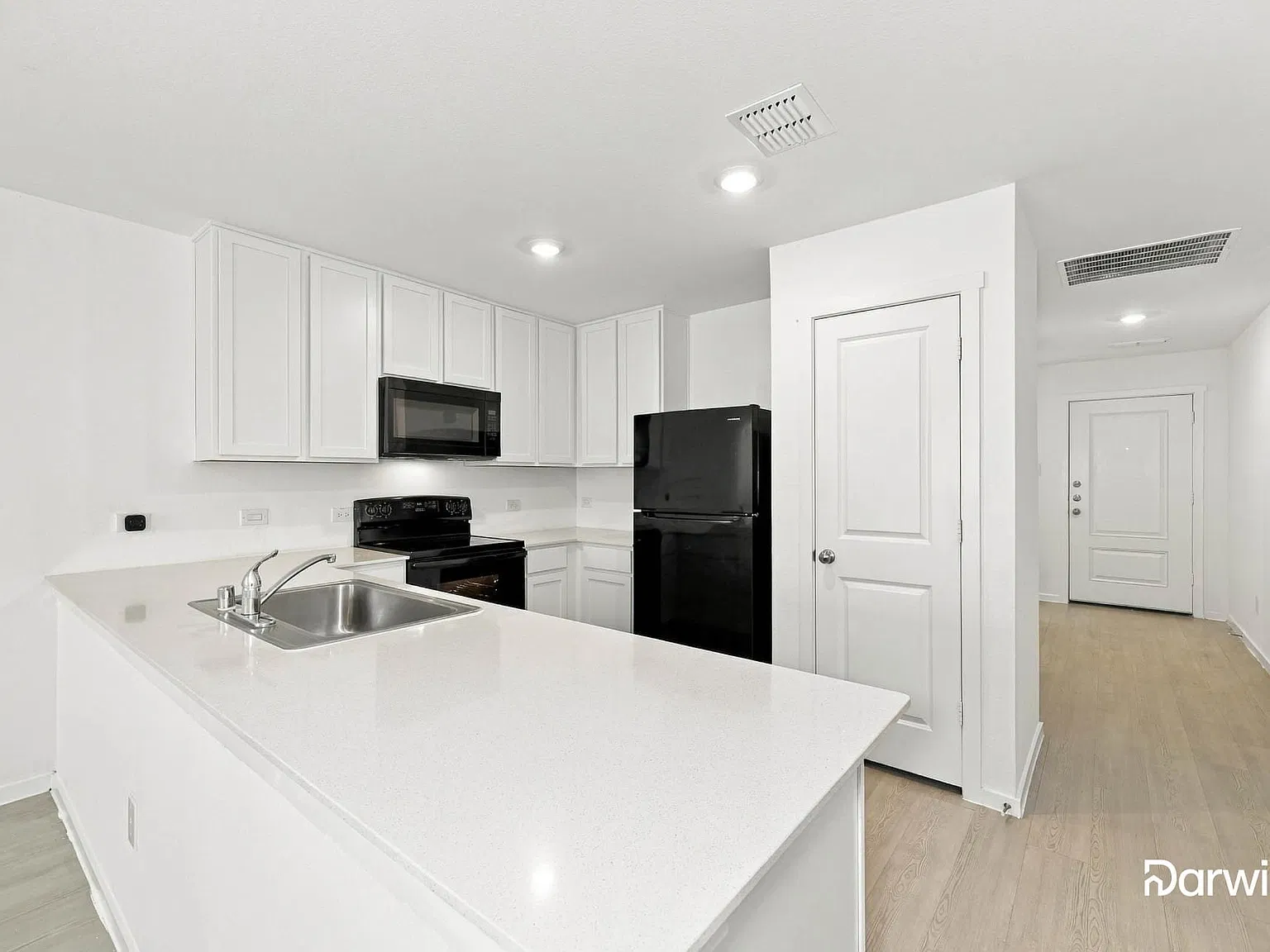 3 bed, 2.0 bath, 1402 sqft, $1,820 — Photo 4
