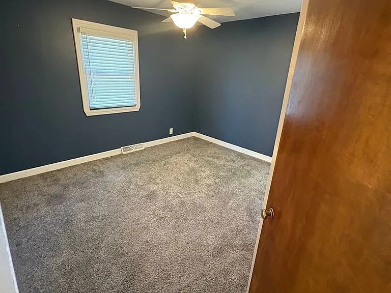 1139 Oregon St — Photo 6