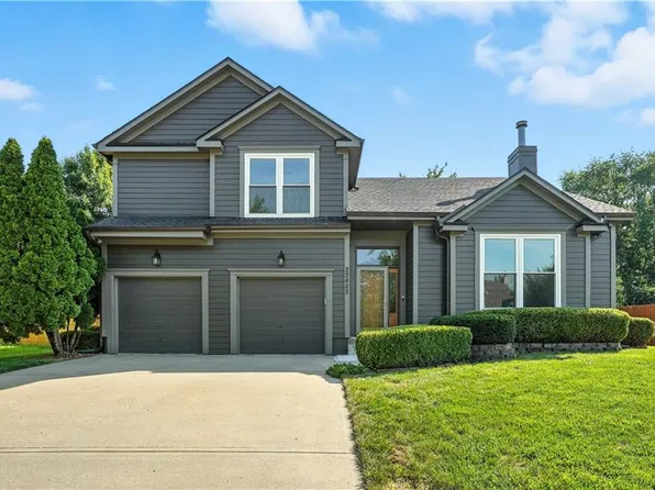 22405 W 52nd Ter, Shawnee, KS 66226