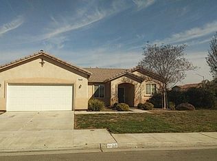 1120 W Dustin Ave, Fowler, CA 93625