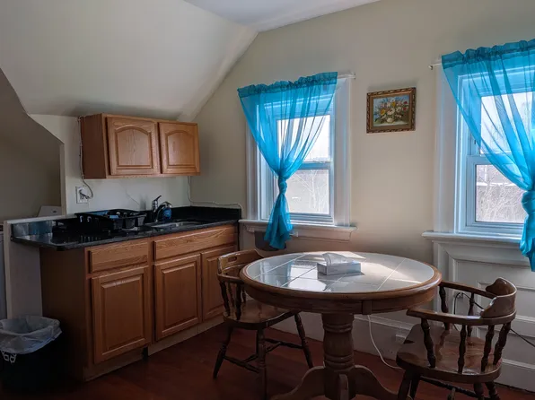 29 Chestnut St, Worcester, MA 01609