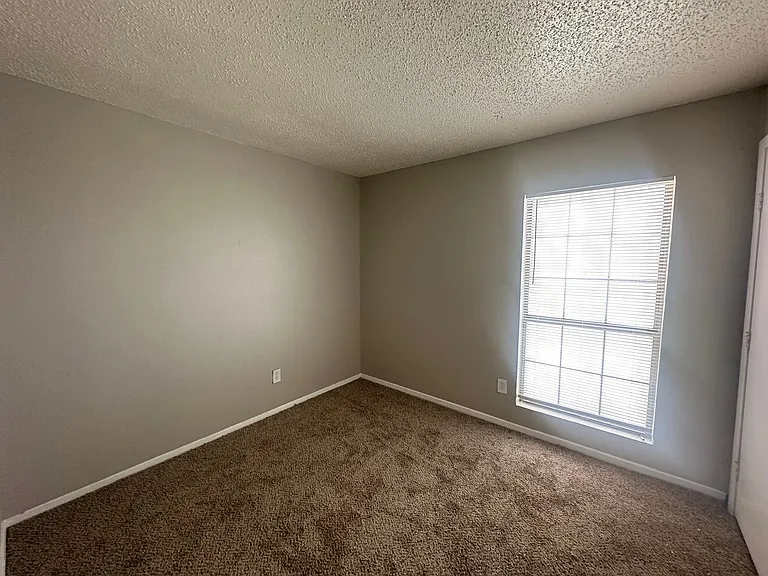 9447 Olde Towne Row — Photo 10