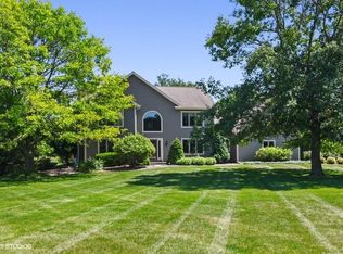 W312S622 Wildwood Trl, Delafield, WI 53018