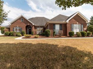 113 Berry Hill Dr, New Market, AL 35761