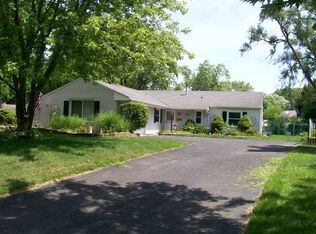 132 Vernon Dr, Bolingbrook, IL