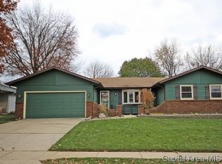 118 White Pine Dr, Springfield, IL 62712
