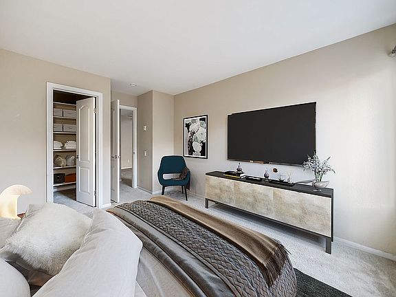 2nd image of 3456 Castle Glen Dr Unit 269