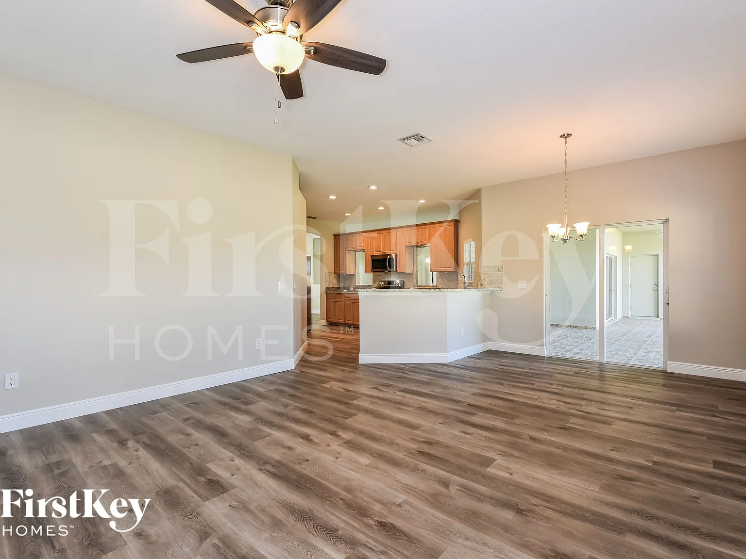 3 bed, 2.0 bath, 2093 sqft, $2,230 — Photo 2