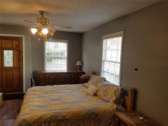 4th image of 1102 Pinelake Dr