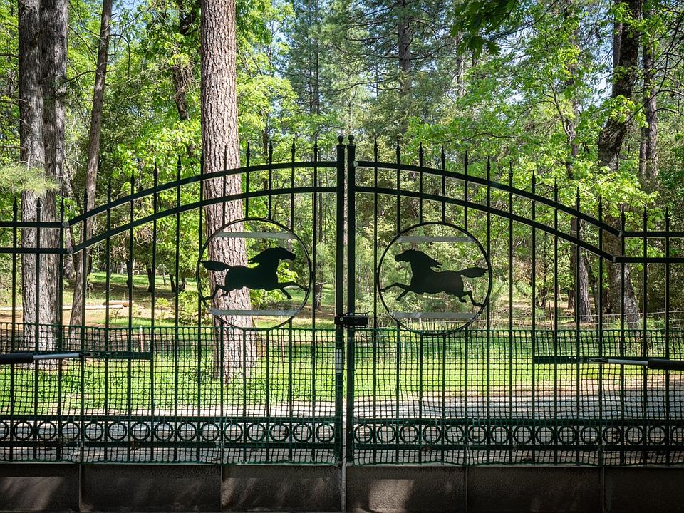 1st image of 79 Niderost Ln