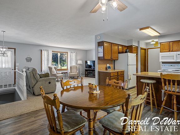 2nd image of 1766 Deerfield Ct
