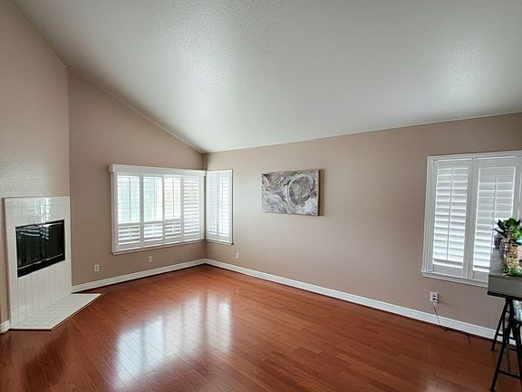 5th image of 10482 Valley Crest Cir