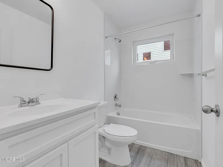 1514 Heck Ave — Photo 14
