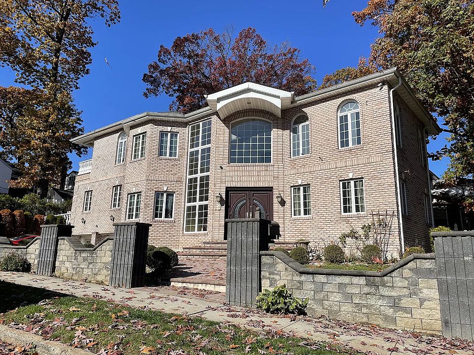 1st image of 8650 188th St