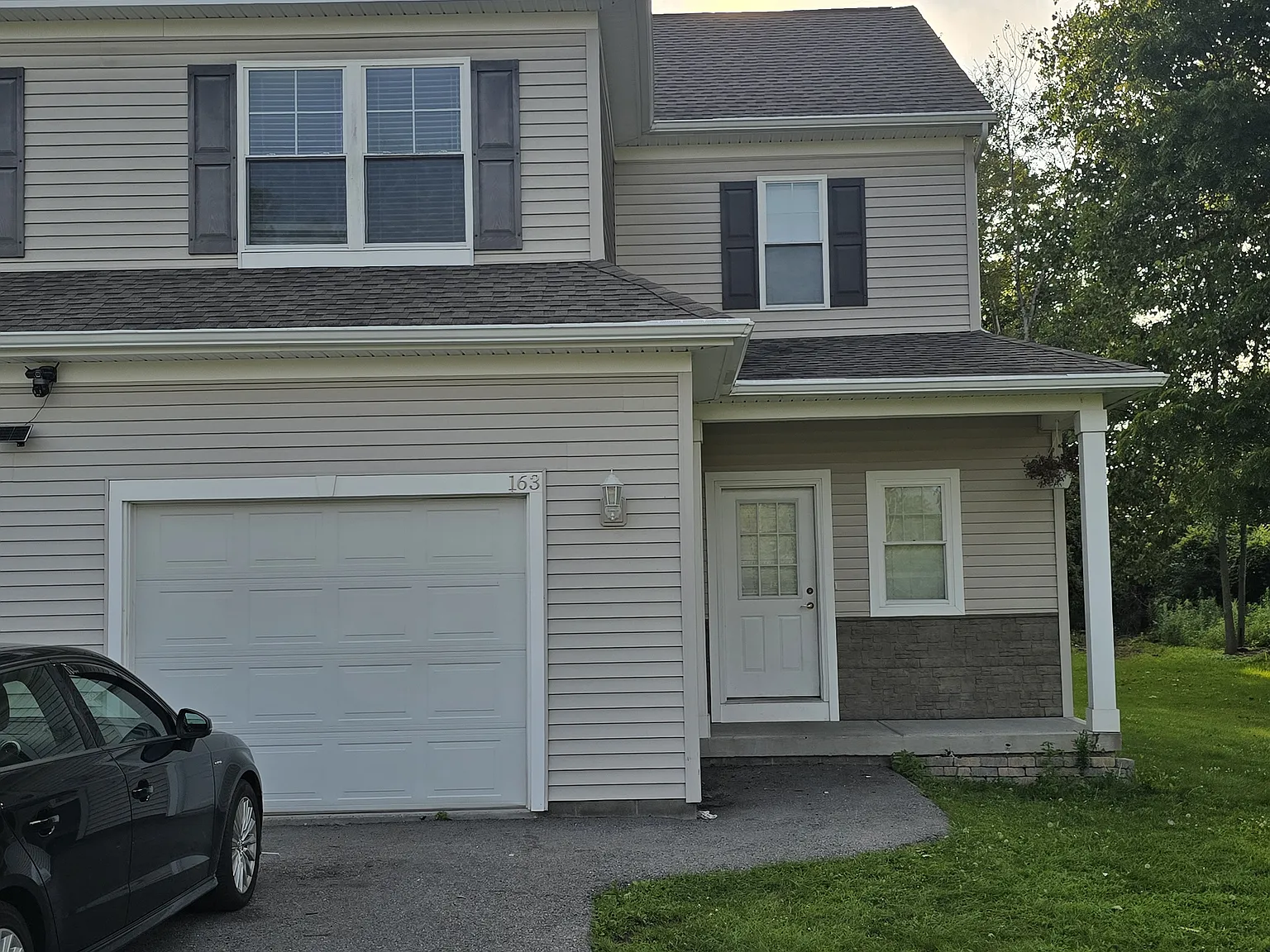 3 bed, 1700 sqft, $2,500 — Photo 2
