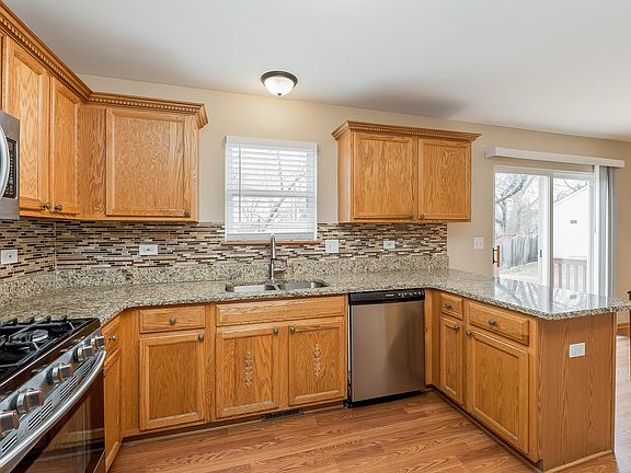 5th image of 816 Eagle Dr