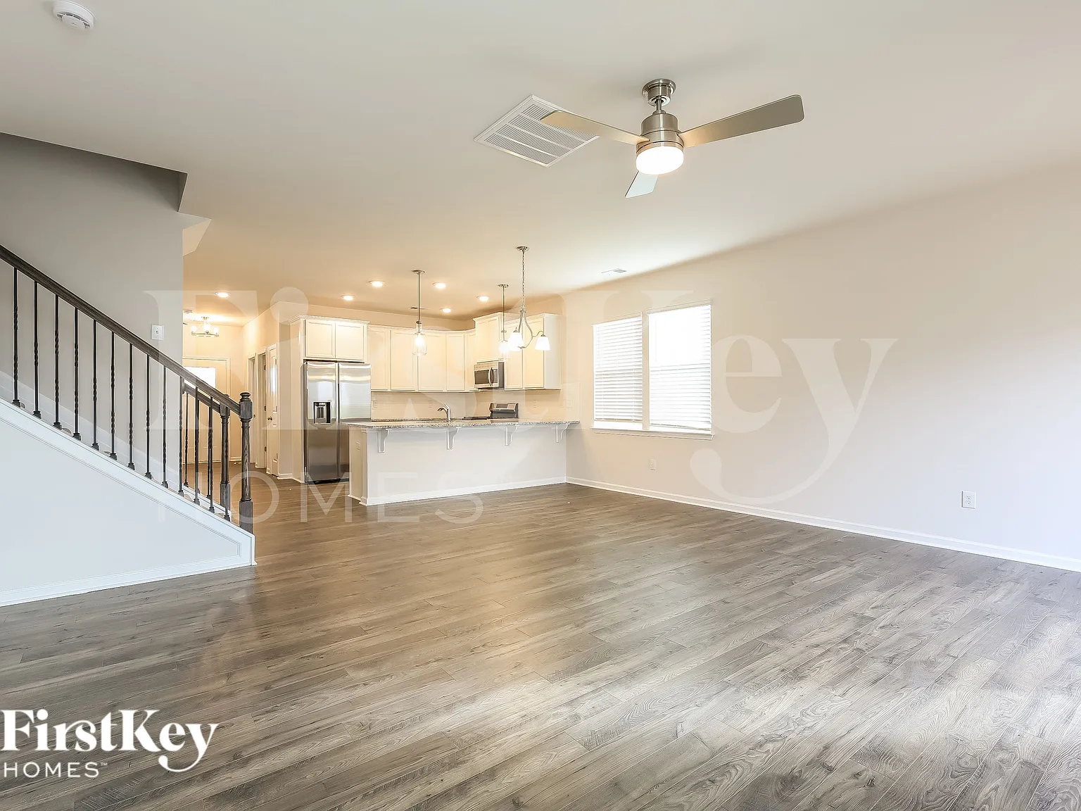 4 bed, 3.0 bath, 2025 sqft, $2,360 — Photo 4