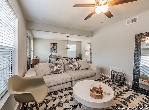 3rd image of 67 Storeywood Dr
