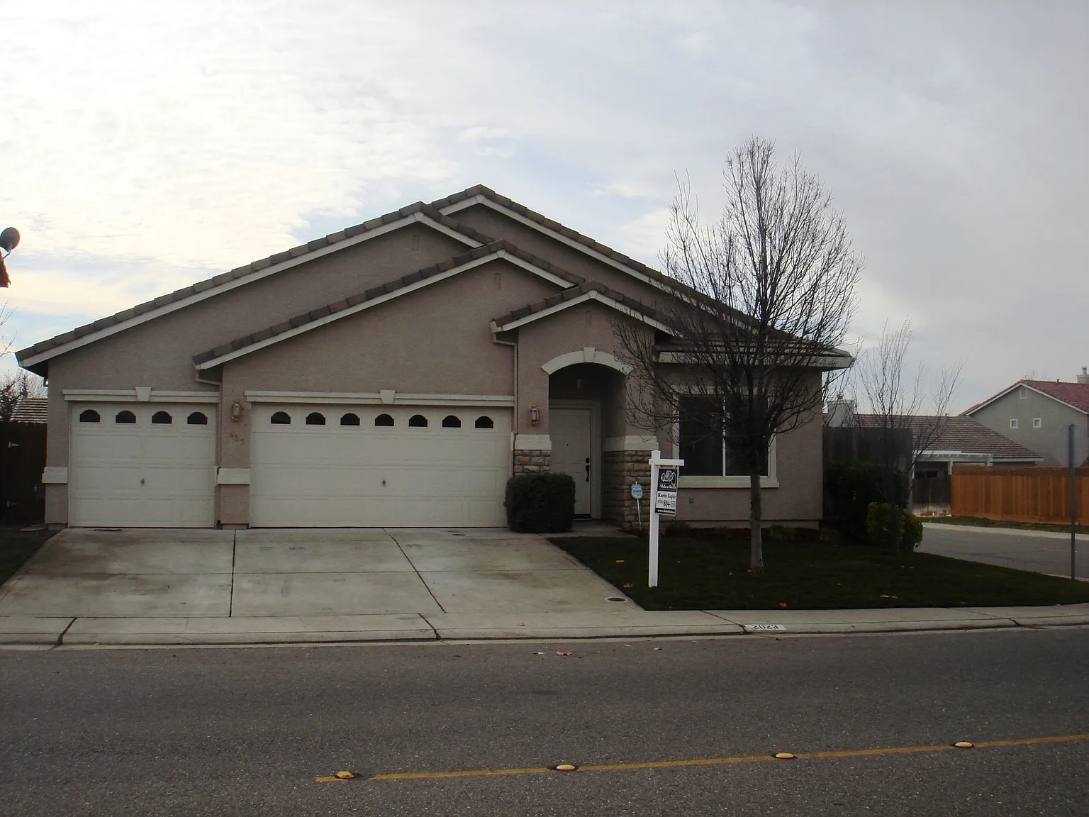 2023 Taft Dr photo 1
