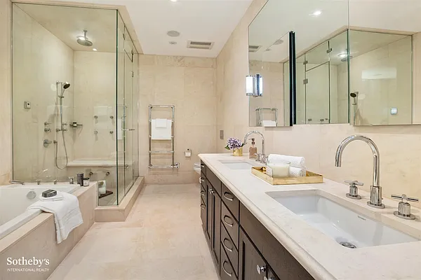 Sold by Sotheby's International Realty | media 8