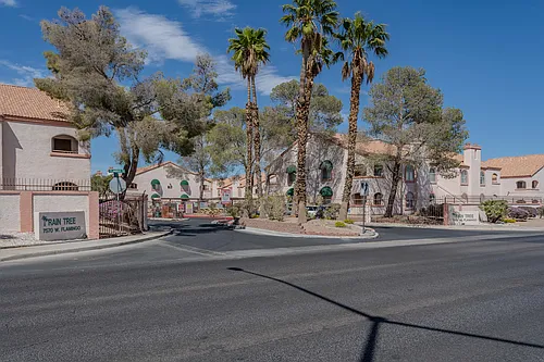7570 W Flamingo Rd Photo 1