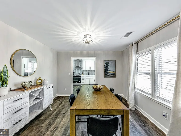 6230 Love St — Photo 7