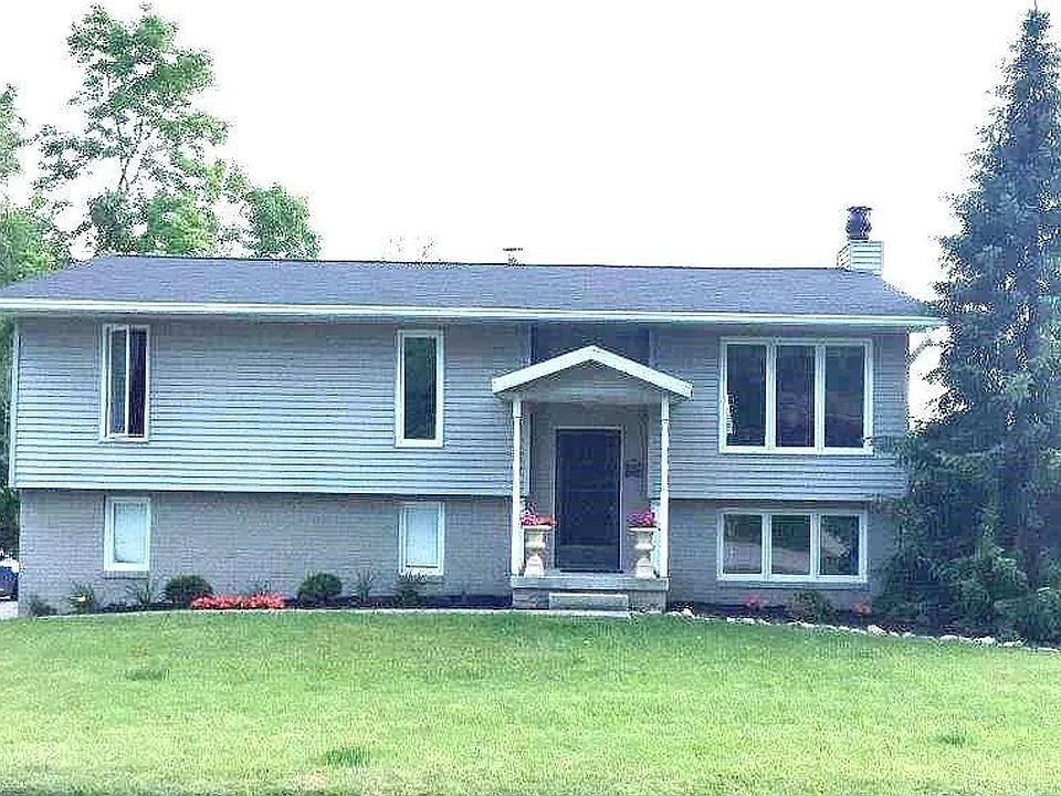 1st image of 4445 N Deer Park Dr