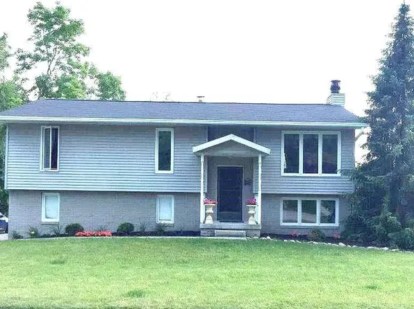 4445 N Deer Park Dr, Bloomington, IN 47404