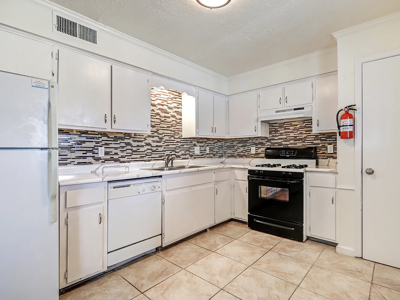 2 bed, 900 sqft, $1,200 — Photo 1
