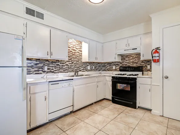 95 Eventide Rd SE APT A, Rio Rancho, NM 87124