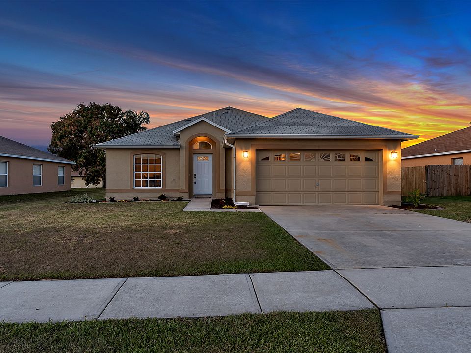 1st image of 1011 Sabal Grove Dr