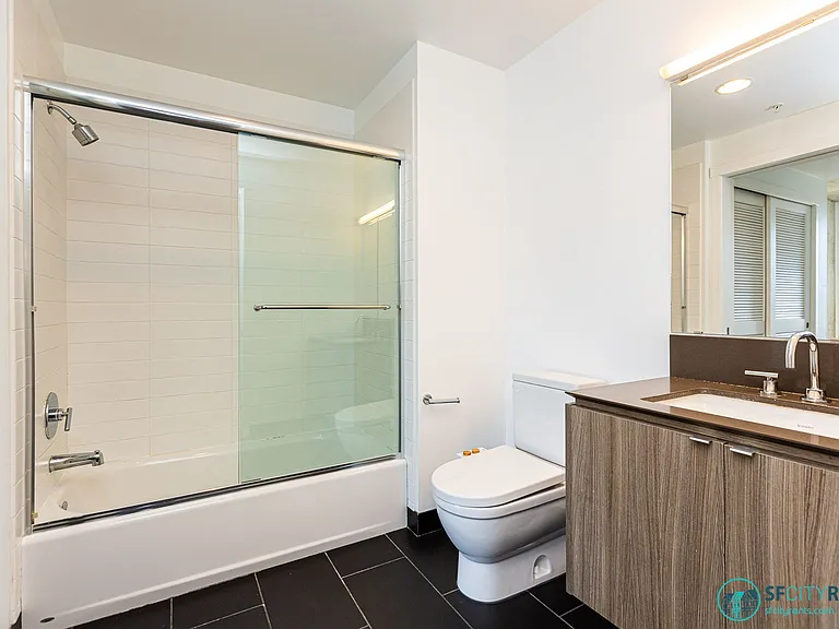45 Bartlett St #413 — Photo 14
