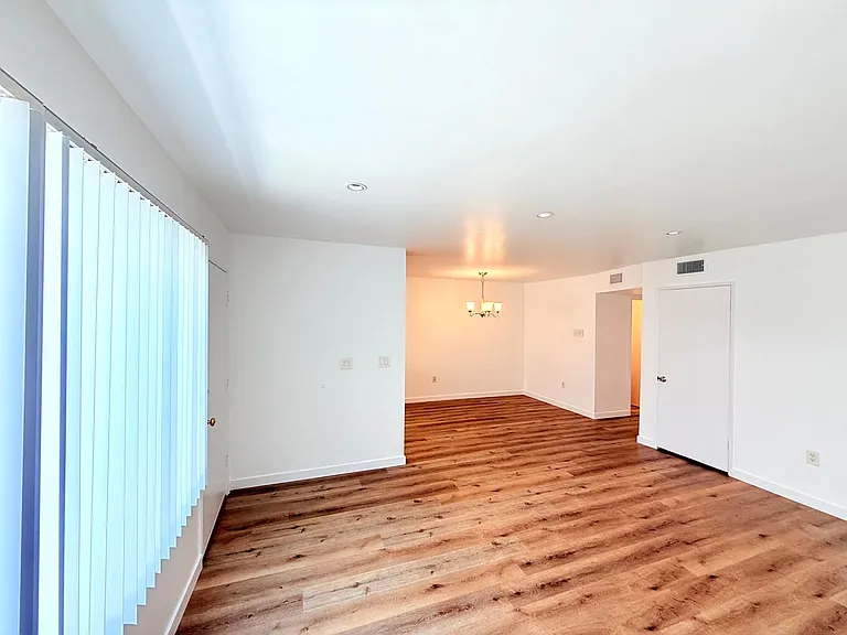1059 Western Avenue — Photo 15