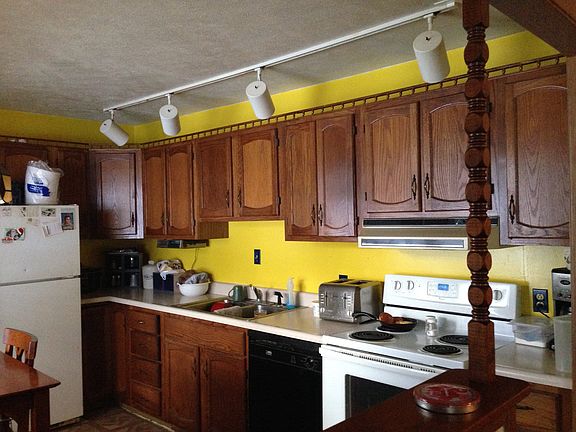 4th image of 301 N Manor Dr