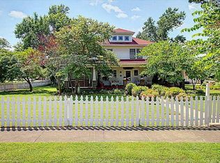 307 Main St SE, Gravette, AR 72736